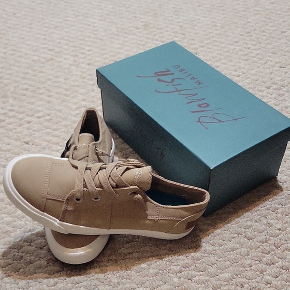 Blowfish Malibu Tan Sneakers - Picture 1 of 1